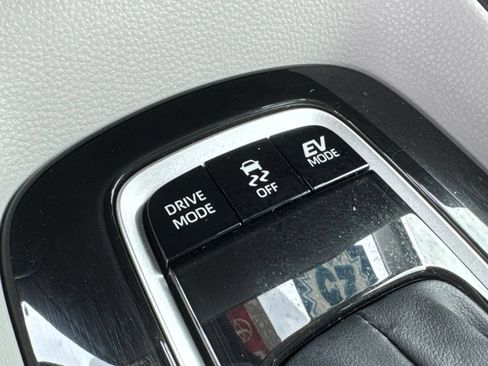 Certified 2025 Toyota Corolla LE w/ LE Premium Package FWD image 28