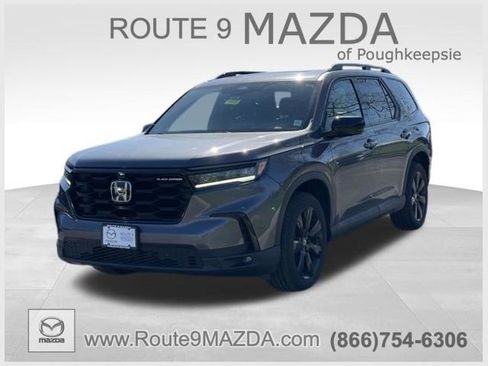 Used 2025 Honda Pilot Black Edition image 1