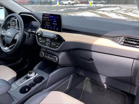 Used 2021 Ford Escape Titanium w/ Titanium Elite Package image 17