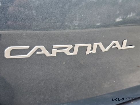 Certified 2024 Kia Carnival SX image 19