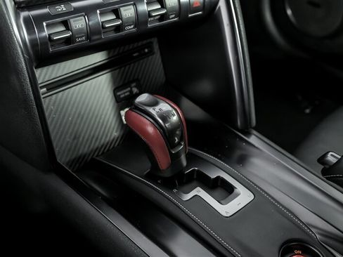 Used 2016 Nissan GT-R Black Edition AWD/4WD image 33