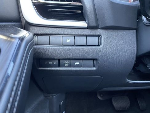 Used 2023 Nissan Rogue SL image 13