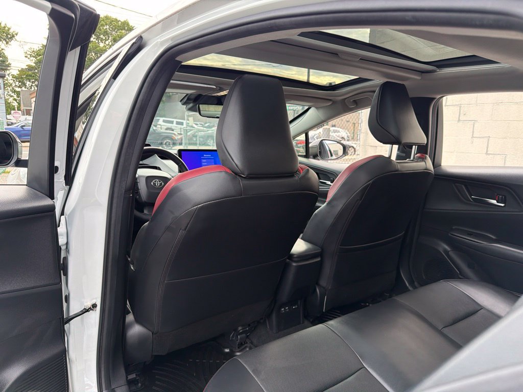 Used 2023 Toyota Prius Prime FWD image 29