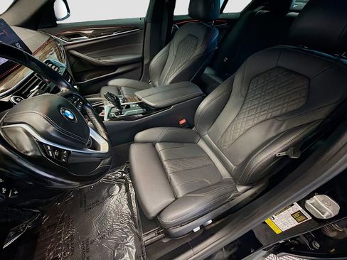 Used 2021 BMW 530i w/ Convenience Package image 11