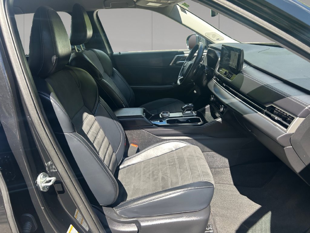 Used 2025 Mitsubishi Outlander SE AWD/4WD image 18