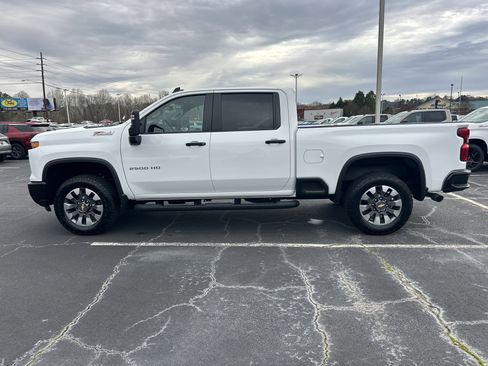 Certified 2024 Chevrolet Silverado 2500 Custom w/ Custom Value Package image 5