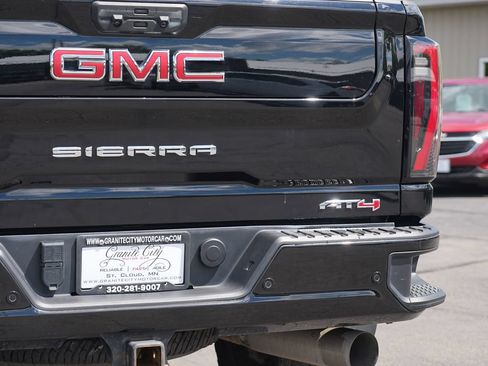Used 2024 GMC Sierra 2500 AT4 w/ AT4 Premium Plus Package AWD/4WD image 10