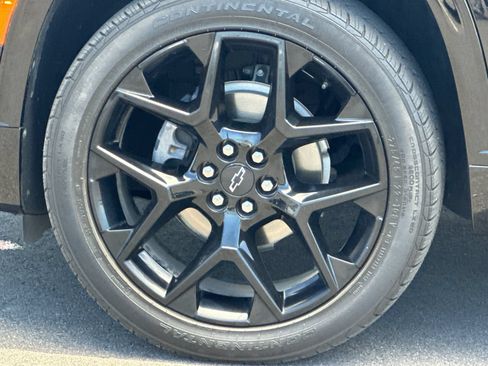 Used 2024 Chevrolet Traverse RS AWD/4WD image 33