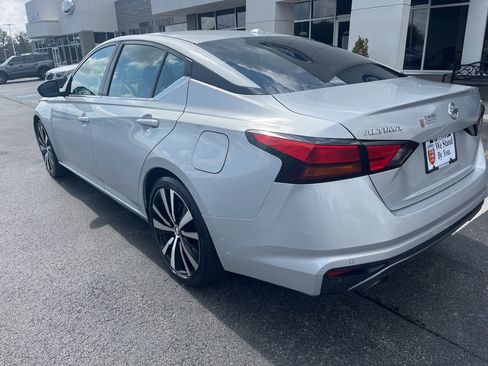 Used 2020 Nissan Altima 2.5 SR image 3
