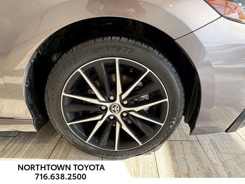 Used 2024 Toyota Camry SE image 31