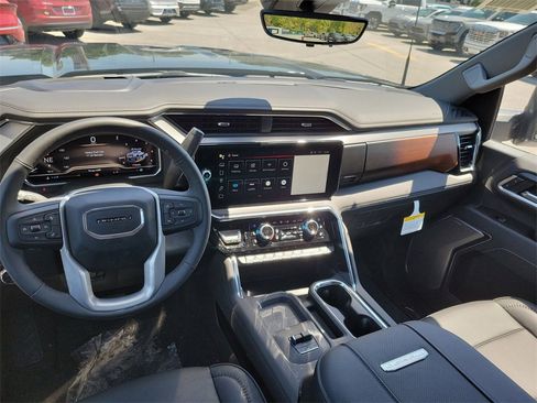 New 2025 GMC Sierra 2500 Denali w/ Denali Reserve Package image 28