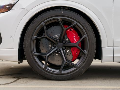 New 2026 Audi RS Q8 performance image 29