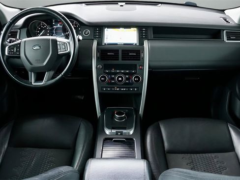 Used 2019 Land Rover Discovery Sport SE image 24