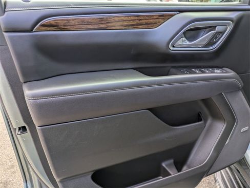 Used 2023 Chevrolet Tahoe Premier image 11