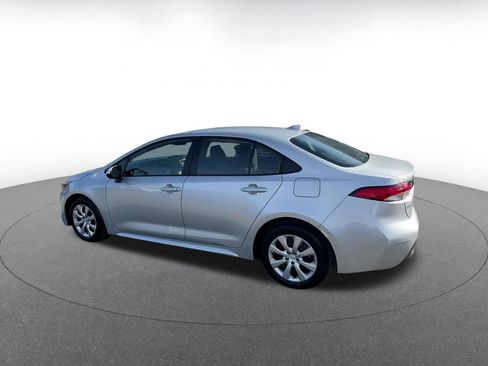 Used 2025 Toyota Corolla LE image 10