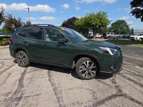 Certified 2024 Subaru Forester Limited w/ Pop Package 2 AWD/4WD image 3