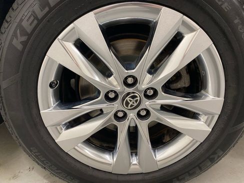 Used 2023 Toyota Sienna Limited AWD/4WD image 24