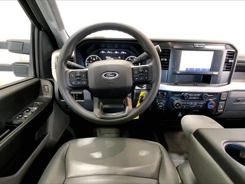 Used 2025 Ford F350 XL w/ XL Driver Assist Package AWD/4WD image 14