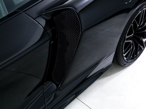 Used 2025 McLaren GTS RWD image 30