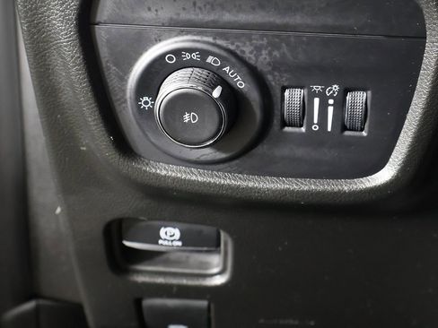 Used 2024 Jeep Grand Cherokee L Limited w/ Luxury Tech Group II image 44