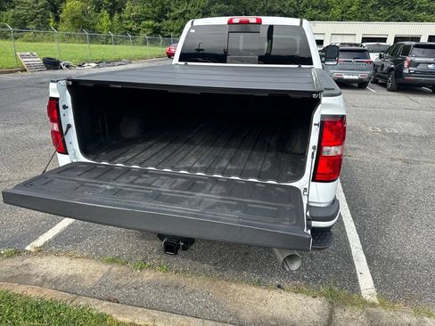 Used 2019 GMC Sierra 2500 Denali w/ Duramax Plus Package AWD/4WD image 15