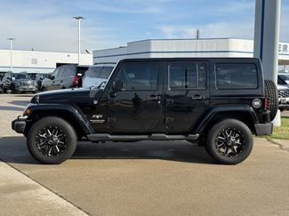 Used 2016 Jeep Wrangler Unlimited Sahara w/ Connectivity Group video 2