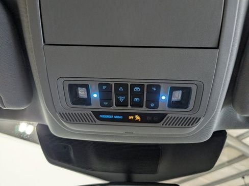 Used 2022 Ford Explorer XLT AWD/4WD image 26