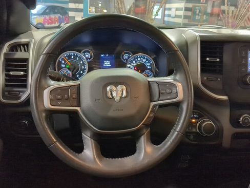 Used 2022 RAM 1500 Big Horn AWD/4WD image 2