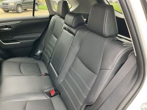 Used 2025 Toyota RAV4 XLE Premium FWD image 17