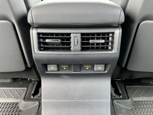 Used 2024 Lexus GX 550 image 26