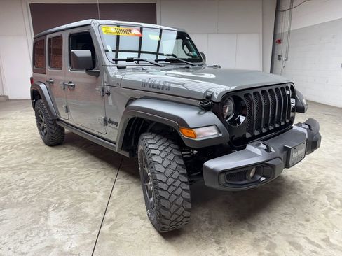Used 2022 Jeep Wrangler Unlimited Sport AWD/4WD image 8