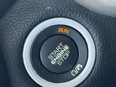 Used 2020 RAM 1500 Laramie AWD/4WD image 26