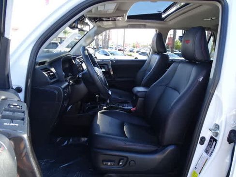 Certified 2024 Toyota 4Runner TRD Off-Road Premium w/ Moonroof Package AWD/4WD image 18