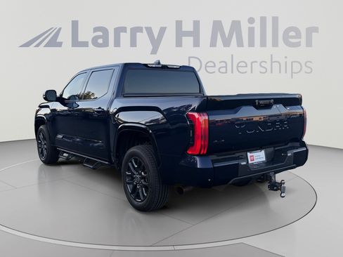 Used 2022 Toyota Tundra Platinum AWD/4WD image 3