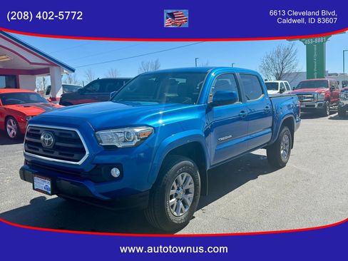 Used 2018 Toyota Tacoma SR5 image 1