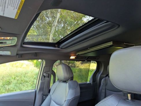 Used 2024 Toyota Sienna XLE Woodland Edition image 16