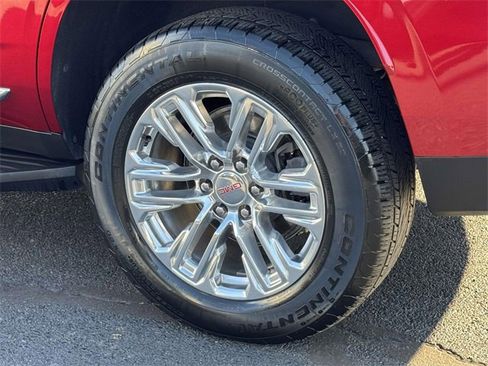 Used 2021 GMC Yukon SLT w/ SLT Premium Package image 6