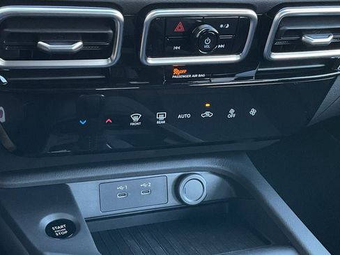 New 2026 Nissan Sentra SV w/ Floor Mat Package FWD image 32