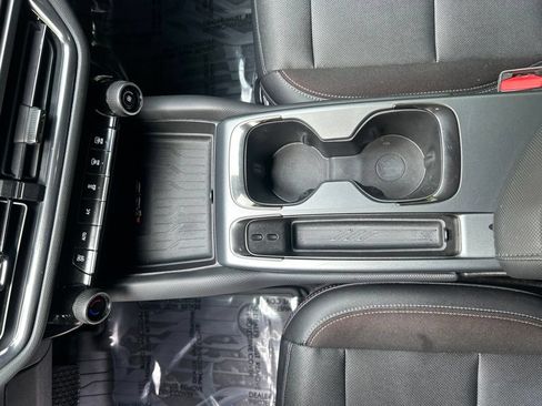Used 2025 Chevrolet Equinox EV RS FWD image 18