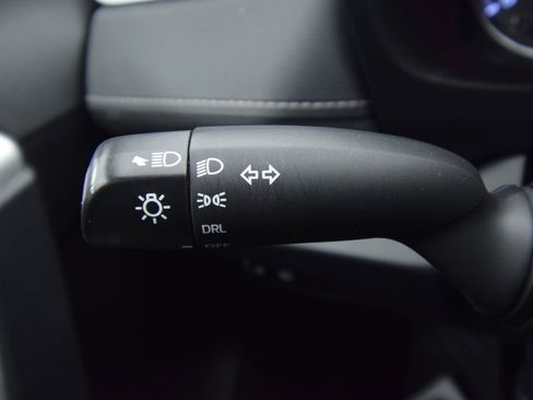 Used 2022 Toyota RAV4 LE image 35