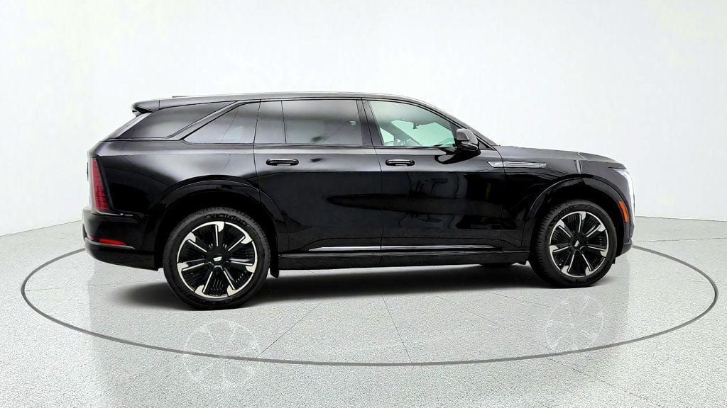 Used 2025 Cadillac Escalade IQ Sport 2 AWD/4WD image 4