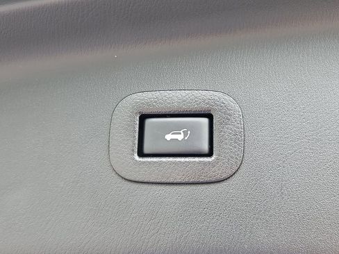Used 2019 Nissan Armada SL w/ Premium Package RWD image 35
