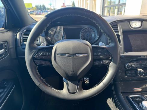 Used 2023 Chrysler 300 C RWD image 6
