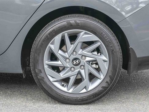 Certified 2025 Hyundai Elantra Blue image 10