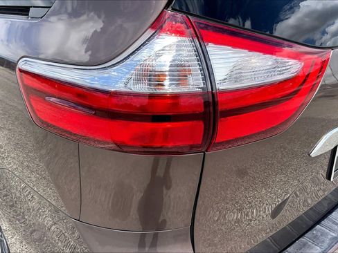 Used 2018 Toyota Sienna Limited FWD image 28