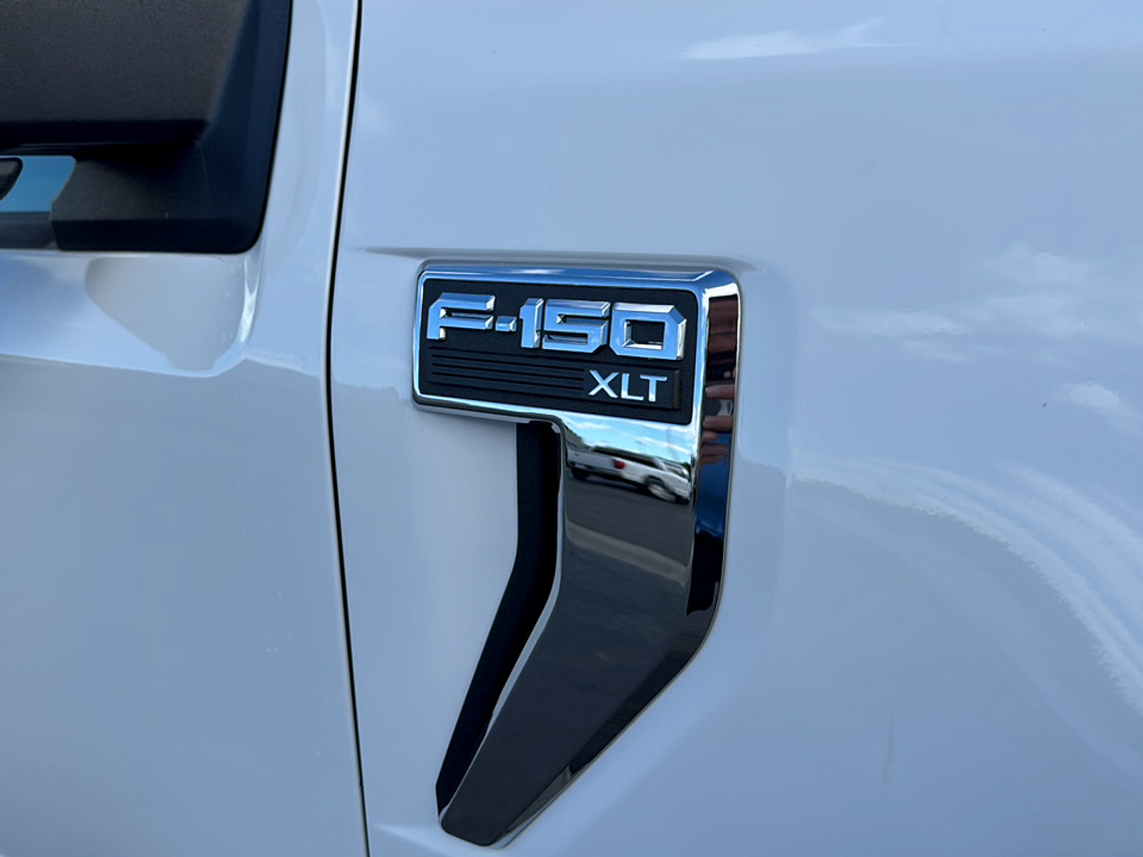Used 2024 Ford F150 XLT w/ Tow/Haul Package AWD/4WD image 4