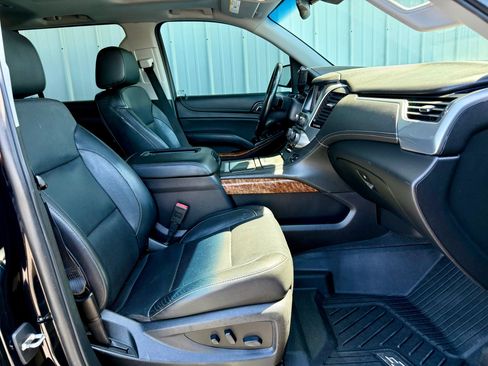 Used 2019 Chevrolet Suburban Premier AWD/4WD image 35
