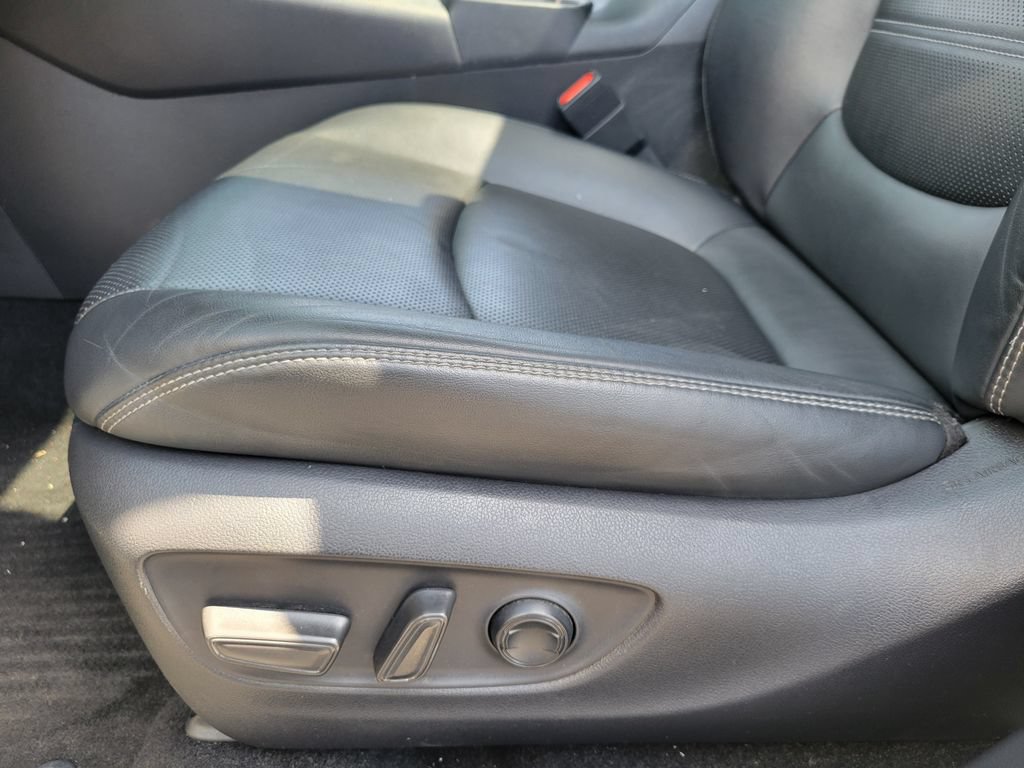 Used 2024 Toyota RAV4 Limited AWD/4WD image 17