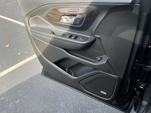 Used 2018 GMC Terrain Denali w/ Advanced Safety Package image 19