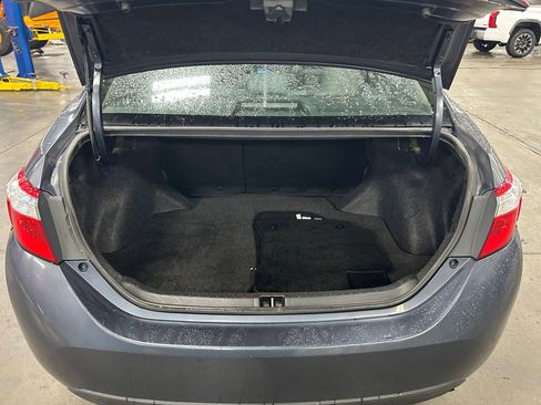 Used 2015 Toyota Corolla LE image 24
